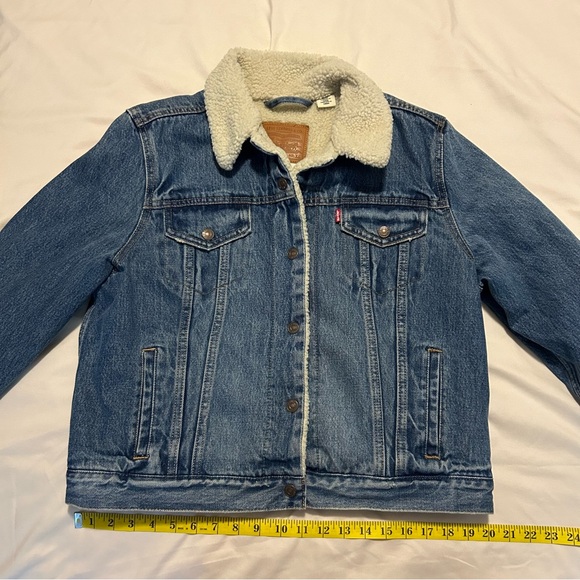 Levi's Blue Sherpa Lined Jean Jacket for Women - Picture 10 of 16